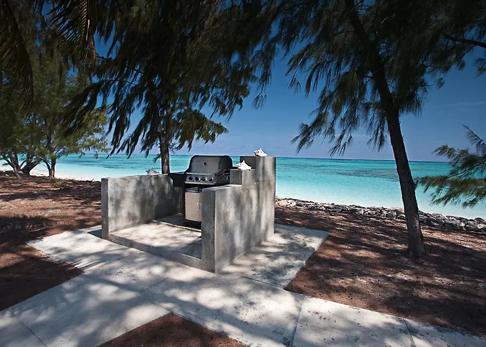 Hollywood Beach Suites Turks And Caicos